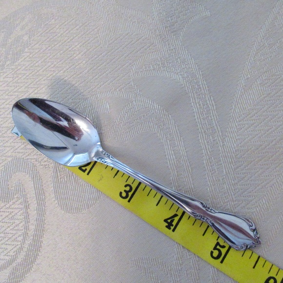 OneidaCraft Deluxe Stainless spoon - Picture 5 of 5